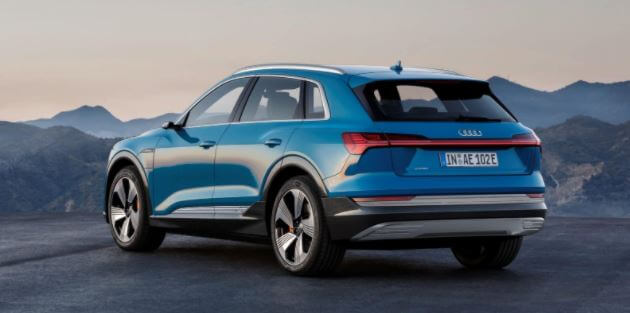 Audi e-tron front